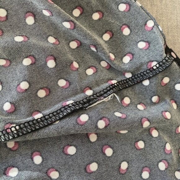 Tahari Blouse Womens XL Black w Pink Purple Polka Dot Long Sleeve Stretch - Picture 3 of 5